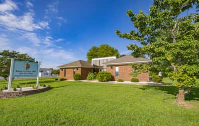 631 N Main St, Kilmarnock, VA