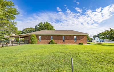 631 N Main St, Kilmarnock, VA