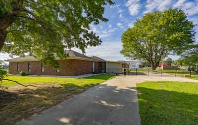 631 N Main St, Kilmarnock, VA