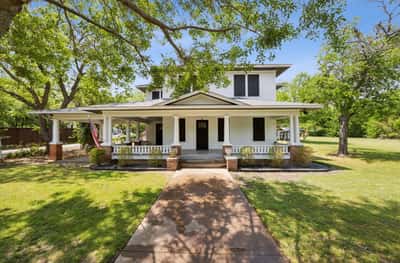 201 N. Lenard Street, Red Oak, TX