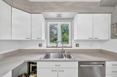 21543 Mahon Drive, Southfield, MI