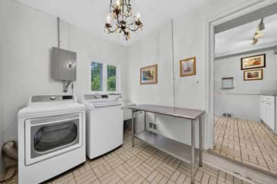 21543 Mahon Drive, Southfield, MI