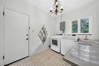 21543 Mahon Drive, Southfield, MI