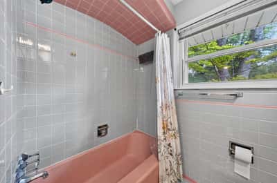 21543 Mahon Drive, Southfield, MI