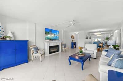 1977 Gulf Shore Blvd, 204, Naples, FL