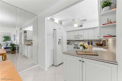 1977 Gulf Shore Blvd, 204, Naples, FL