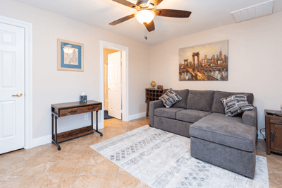 8391 Hollywood Hills, Las Vegas, NV