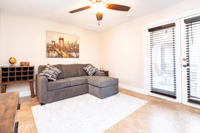 8391 Hollywood Hills, Las Vegas, NV