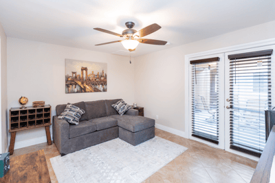 8391 Hollywood Hills, Las Vegas, NV