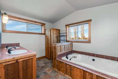 12244 NW 10th Street, Terrebonne, OR