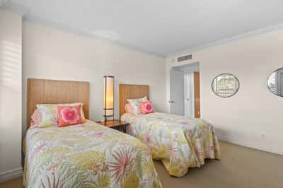 603 Longboat Club Rd Unit 202N, Longboat Key, FL