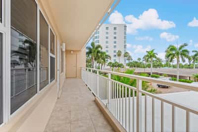 603 Longboat Club Rd Unit 202N, Longboat Key, FL
