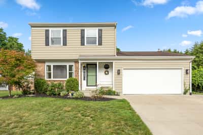 1865 Ridgemoor Dr SE, Grand Rapids, MI