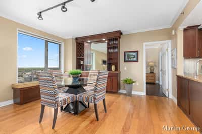 62 Campau Circle NW, Grand Rapids, MI