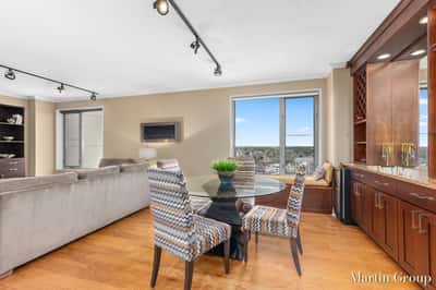 62 Campau Circle NW, Grand Rapids, MI