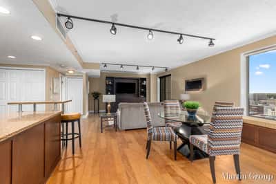 62 Campau Circle NW, Grand Rapids, MI