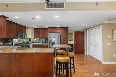 62 Campau Circle NW, Grand Rapids, MI