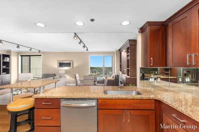 62 Campau Circle NW, Grand Rapids, MI