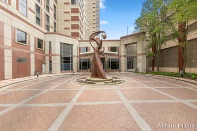 62 Campau Circle NW, Grand Rapids, MI