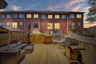 8 Sand Wedge Lane, Brampton, ON