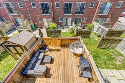 8 Sand Wedge Lane, Brampton, ON