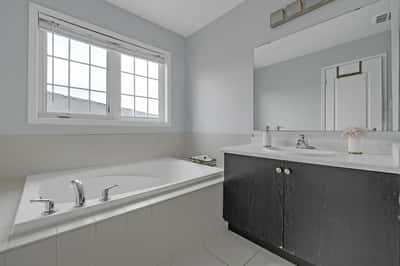 138 Hucknall Rd, Toronto, York University Heights, ON