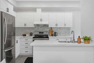 212 Shadow Place, Pickering, ON