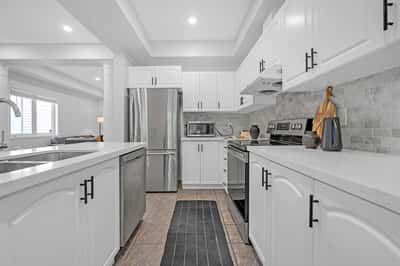 212 Shadow Place, Pickering, ON