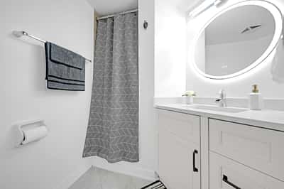220 Forum Dr,, 1009, Mississauga, ON