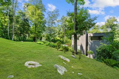 210 Red Fox Road, Stamford, CT