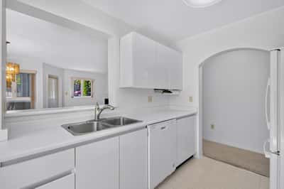 103-1807 Oak Bay Avenue, Victoria, BC