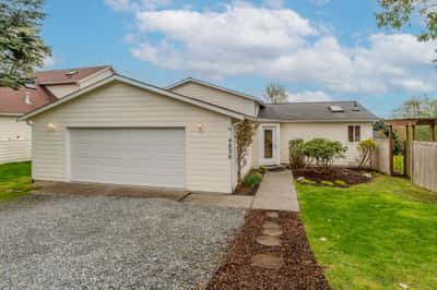 4839 Haines Road, Freeland, WA