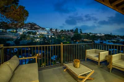9234 Kinglet Drive, Los Angeles, CA