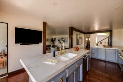 9234 Kinglet Drive, Los Angeles, CA