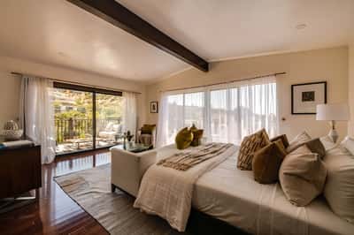 9234 Kinglet Drive, Los Angeles, CA
