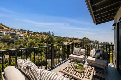 9234 Kinglet Drive, Los Angeles, CA