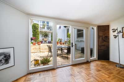 16177 Alcima Ave, Pacific Palisades, CA
