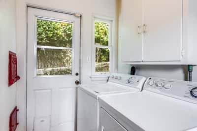 16177 Alcima Ave, Pacific Palisades, CA