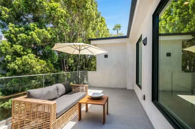 3831 Mound View Avenue, Studio City, CA