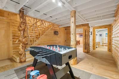 33 Indian Point Road, Hebron, NH