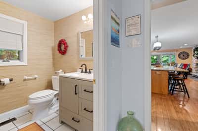 33 Indian Point Road, Hebron, NH