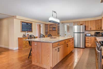 33 Indian Point Road, Hebron, NH