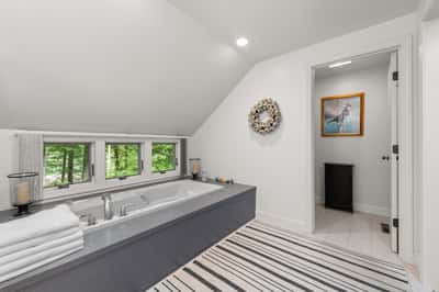 33 Indian Point Road, Hebron, NH