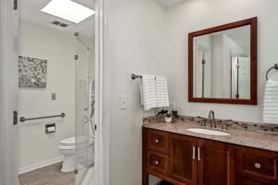 11814 NE 138th St, Kirkland, WA