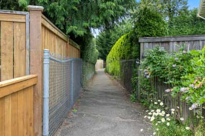 11814 NE 138th St, Kirkland, WA