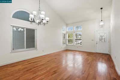 4512 Deer Ridge Way, Antioch, CA