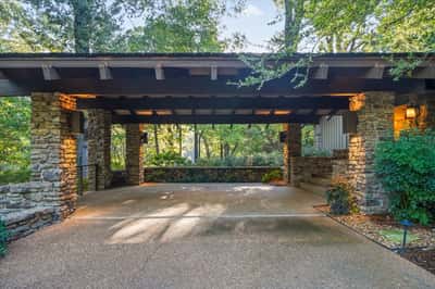 441 N River Oaks Rd, Memphis, TN
