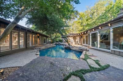 441 N River Oaks Rd, Memphis, TN