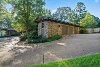 441 N River Oaks Rd, Memphis, TN