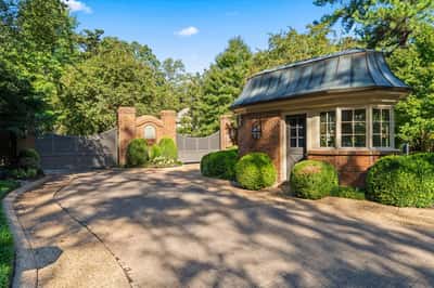 441 N River Oaks Rd, Memphis, TN